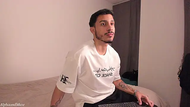 alphaandmuse online show from February 26, 2026, 2:00 am