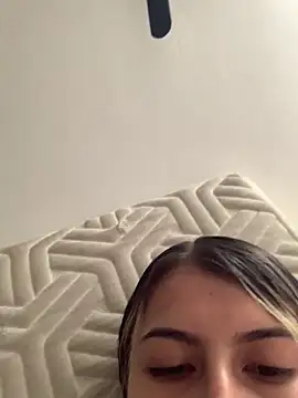 Candy Lennon online show from March 5, 2026, 3:41 pm