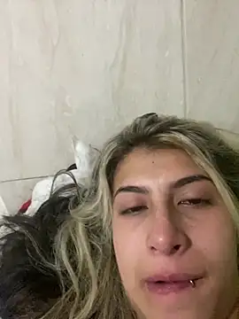 Candy Lennon online show from April 6, 2026, 3:13 pm