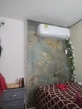 Jade Roxx online show from April 18, 2026, 12:18 pm