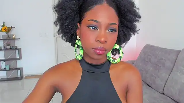 Snapshot of amatiisturr chatting on February 19, 2026, 7:00 pm amatiisturr online show from February 19, 2026, 7:00 pm