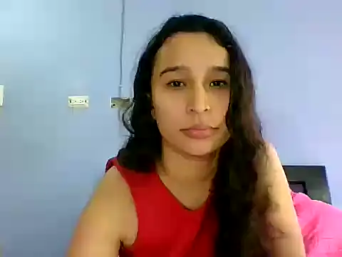 scarlettscottx  online show from April 26, 2026, 6:27 pm