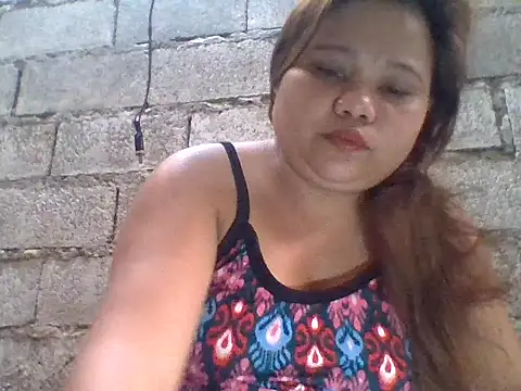 sweetlyn31 online show from August 5, 2026, 5:56 am