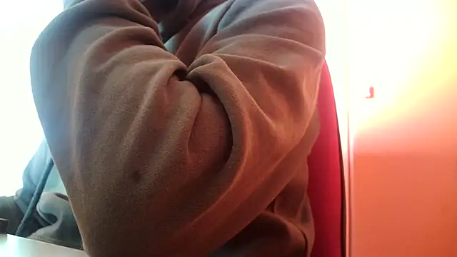 Snapshot of truble78 chatting on March 11, 2026, 9:47 am truble78 online show from March 11, 2026, 9:47 am