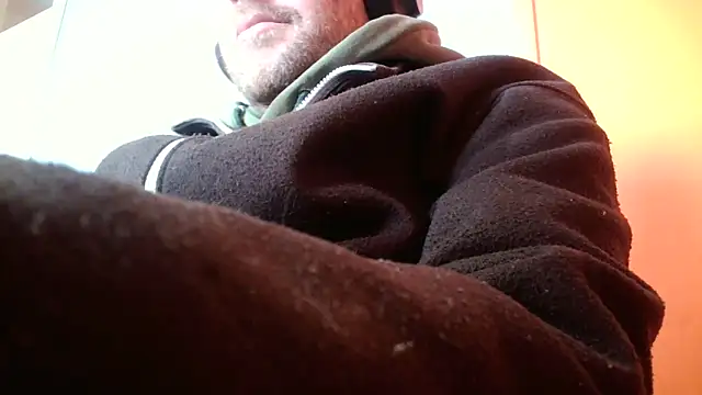 Snapshot of truble78 chatting on March 18, 2026, 1:35 pm truble78 online show from March 18, 2026, 1:35 pm