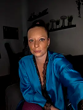 ZaramourXMrX online show from May 8, 2026, 6:45 pm