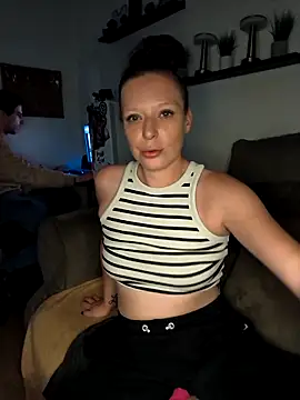 ZaramourXMrX online show from April 22, 2026, 7:20 pm
