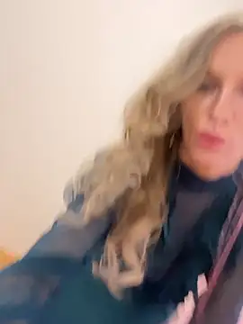 Snapshot of Faiiry_ chatting on March 29, 2026, 4:25 am Faiiry online show from March 29, 2026, 4:25 am