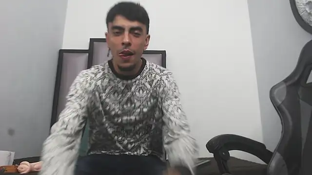 Snapshot of Endrick-23 chatting on March 27, 2026, 3:48 am Endrick-23 online show from March 27, 2026, 3:48 am