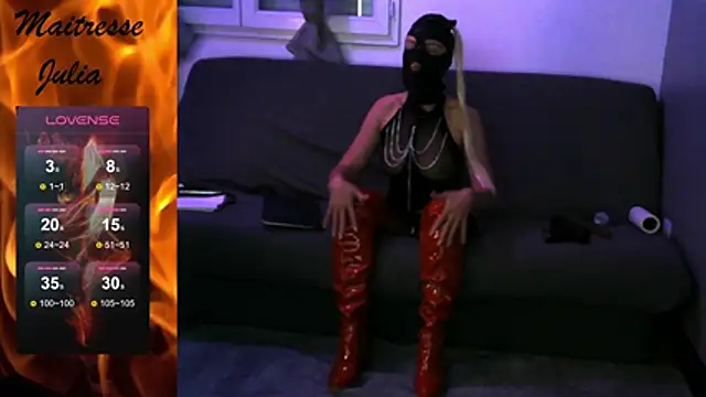Snapshot of maitresse-julia-045 chatting on June 7, 2026, 6:24 pm maitresse-julia-045 online show from June 7, 2026, 6:24 pm