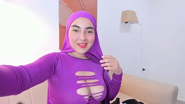 Malika Noor online show from June 12, 2026, 9:01 pm