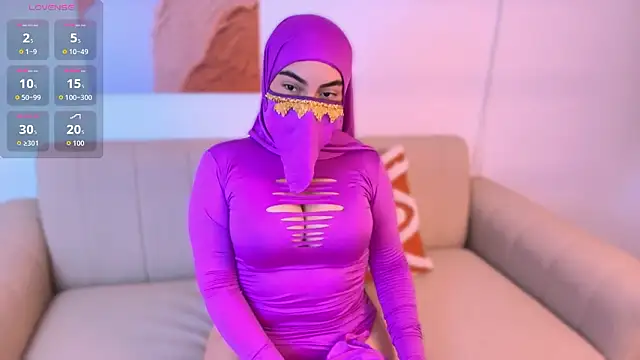 Snapshot of Malika_Noor chatting on February 23, 2026, 1:55 pm Malika Noor online show from February 23, 2026, 1:55 pm