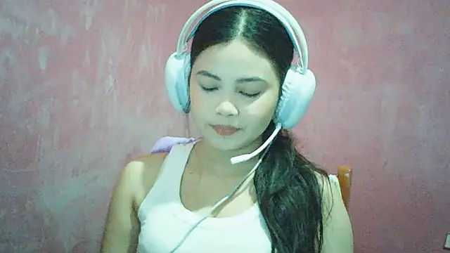 DessertFlower online show from June 12, 2026, 4:54 am