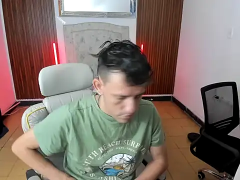 Snapshot of juan_and_luke chatting on February 22, 2026, 12:51 pm juan and luke online show from February 22, 2026, 12:51 pm