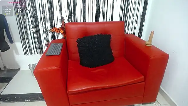 Snapshot of mailyn_pym chatting on April 1, 2026, 12:28 pm mailyn pym online show from April 1, 2026, 12:28 pm