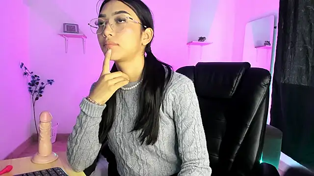 jaulyn 18 online show from March 20, 2026, 12:06 pm