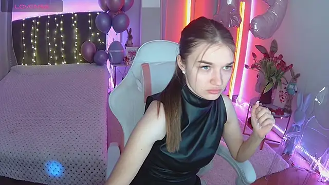 Snapshot of Ann_Wood chatting on March 13, 2026, 7:13 am Ann Wood online show from March 13, 2026, 7:13 am