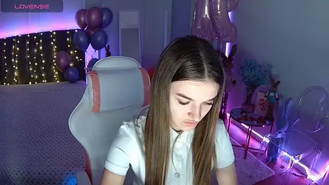 Snapshot of Ann_Wood chatting on March 8, 2026, 7:22 am Ann Wood online show from March 8, 2026, 7:22 am