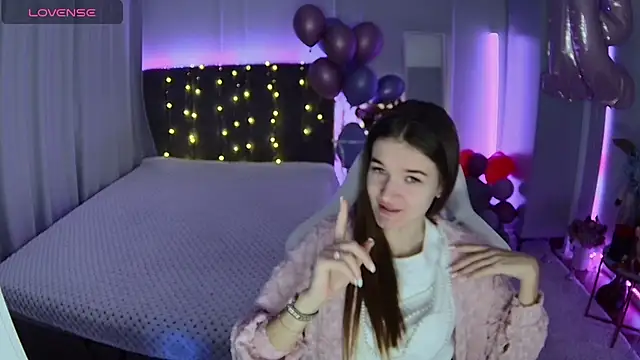 Snapshot of Ann_Wood chatting on March 6, 2026, 7:14 am Ann Wood online show from March 6, 2026, 7:14 am