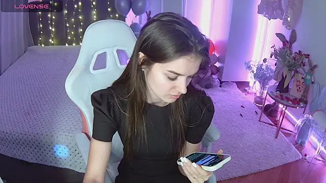 Snapshot of Ann_Wood chatting on March 16, 2026, 7:49 pm Ann Wood online show from March 16, 2026, 7:49 pm