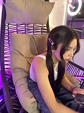 Snapshot of Mady_Pink chatting on March 4, 2026, 3:25 am Mady Pink online show from March 4, 2026, 3:25 am