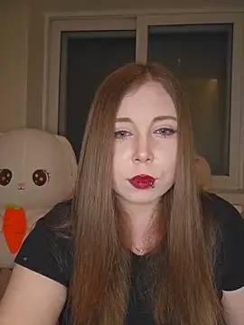 Snapshot of AliceBeverl chatting on February 20, 2026, 1:24 pm AliceBeverl online show from February 20, 2026, 1:24 pm