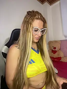 Alma Andrade online show from July 18, 2026, 10:29 pm