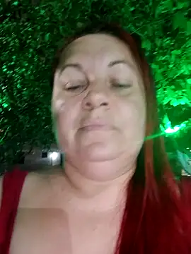 Snapshot of Bonequinha351 chatting on February 20, 2026, 12:18 am Bonequinha351 online show from February 20, 2026, 12:18 am