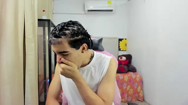 Bad bunnyy  online show from April 5, 2026, 11:28 am