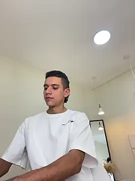 dominicjonnes online show from February 24, 2026, 6:42 pm