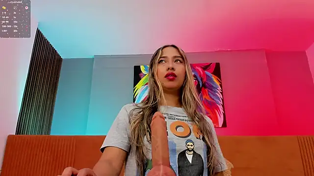 karola cute  online show from June 14, 2026, 7:20 am
