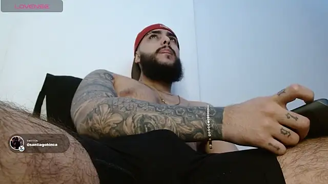 Snapshot of SantiagoHincapiie chatting on April 14, 2026, 12:04 am SantiagoHincapiie online show from April 14, 2026, 12:04 am