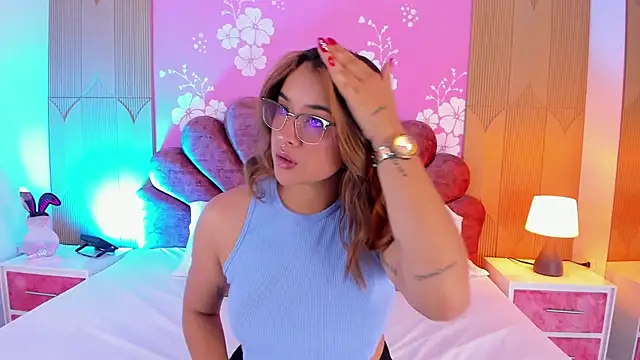 Sara colyn online show from March 2, 2026, 9:11 pm