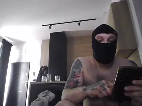 Snapshot of Narcyzzz87 chatting on April 12, 2026, 7:11 am Narcyzzz87 online show from April 12, 2026, 7:11 am