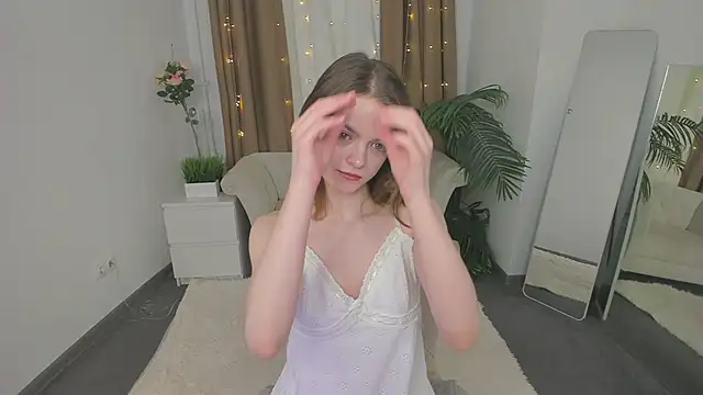 Snapshot of _Molly_Coy_ chatting on February 23, 2026, 7:42 am Molly Coy online show from February 23, 2026, 7:42 am