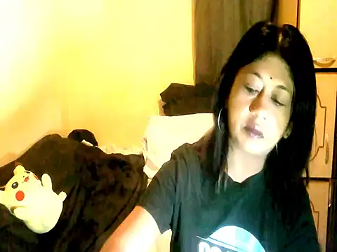 IndianPleasures21 online show from April 20, 2026, 11:39 pm