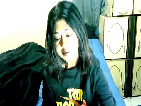 IndianPleasures21 online show from April 27, 2026, 9:57 pm