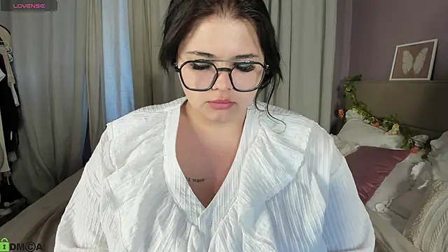 Annet Nel1son online show from May 1, 2026, 2:05 am