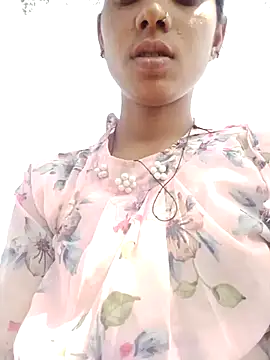 wifedesi7050 online show from April 6, 2026, 11:55 am