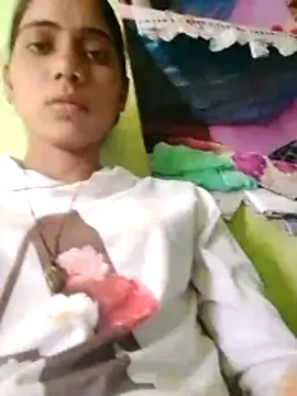 wifedesi7050 online show from March 11, 2026, 8:19 am