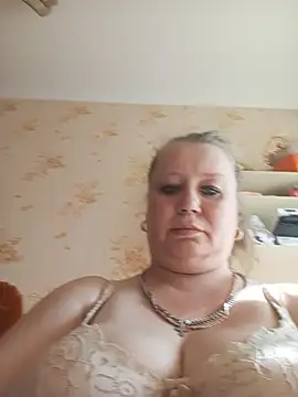 Snapshot of KiraStanton chatting on July 20, 2026, 1:57 pm KiraStanton online show from July 20, 2026, 1:57 pm