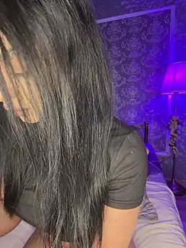 Olivia Noor online show from April 3, 2026, 12:28 am