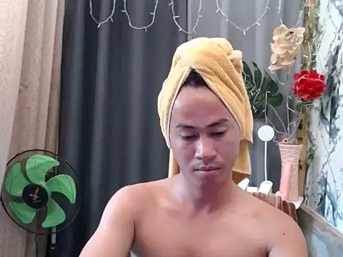Snapshot of Conmasterxxx chatting on May 3, 2026, 2:27 am Conmasterxxx online show from May 3, 2026, 2:27 am