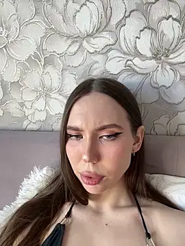 ValyHoney online show from March 19, 2026, 11:21 am