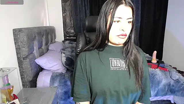 Snapshot of Dakotattoo chatting on April 20, 2026, 1:56 pm Dakotattoo online show from April 20, 2026, 1:56 pm