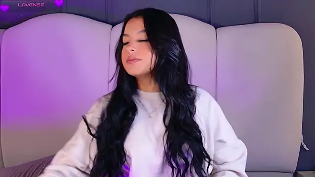 Snapshot of BrunaMonroee chatting on March 24, 2026, 2:17 pm BrunaMonroee online show from March 24, 2026, 2:17 pm