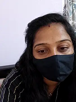 Shaliniqueen online show from June 9, 2026, 5:08 am