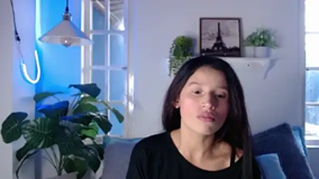 Snapshot of milk_chloe_ chatting on March 19, 2026, 1:44 pm milk chloe online show from March 19, 2026, 1:44 pm