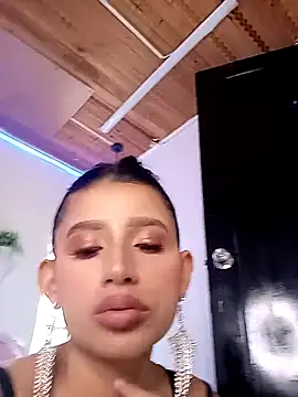 Snapshot of milk_chloe_ chatting on March 25, 2026, 6:40 pm milk chloe online show from March 25, 2026, 6:40 pm