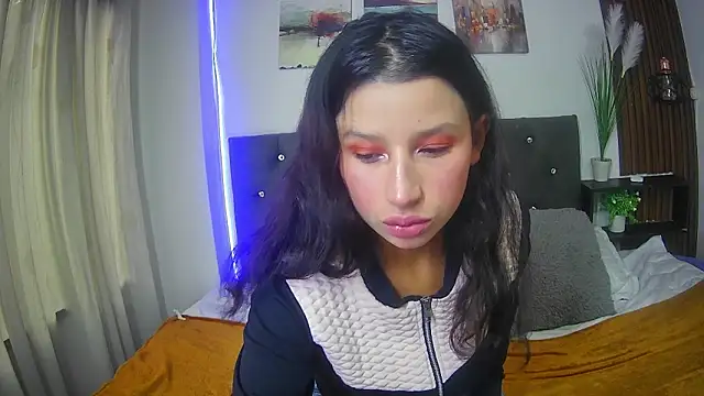 Snapshot of milk_chloe_ chatting on April 9, 2026, 1:39 pm milk chloe online show from April 9, 2026, 1:39 pm